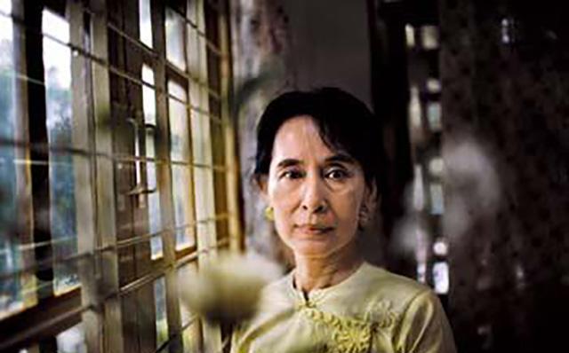 昂山素季:身负缅甸独立之父血脉,走下神坛的民主女神