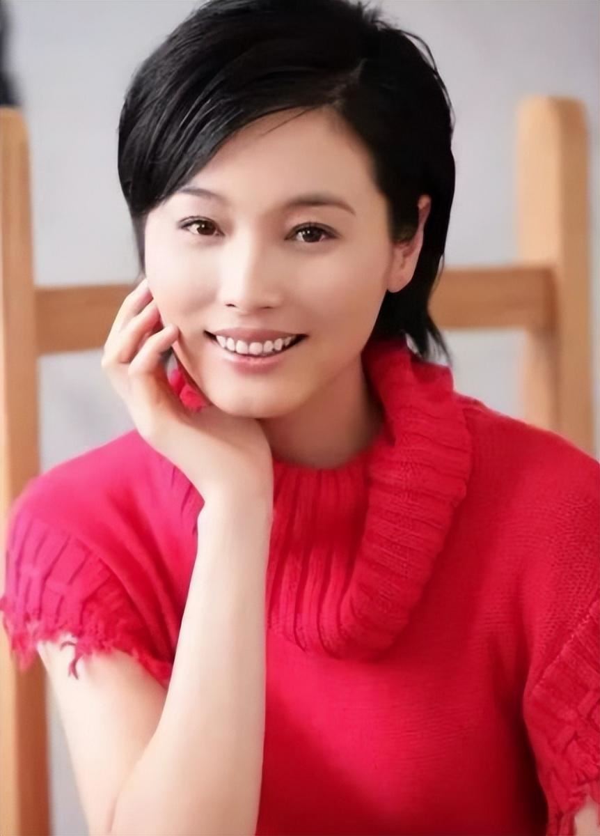 "男人婆"张延:父亲早逝,与母亲相依为命16年,与丈夫有两个家