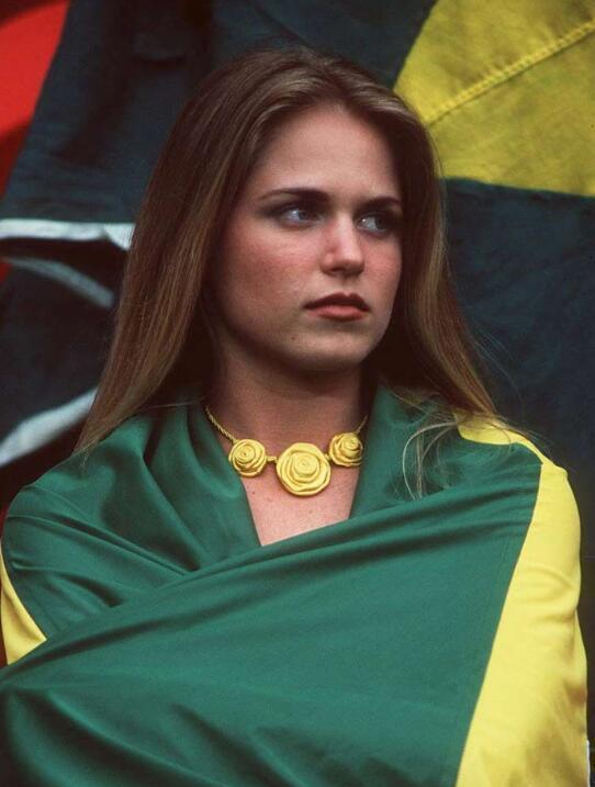 罗纳尔多只恋爱不结婚,贝克汉姆浪子回头,卡卡二婚娶小13岁超模