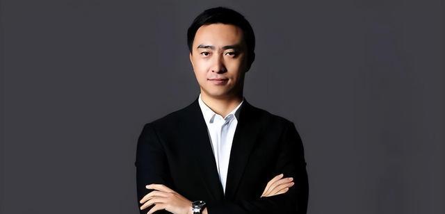 10年前,年薪百万清华高材生辞工,与妻子在街头卖煎饼,后来如何