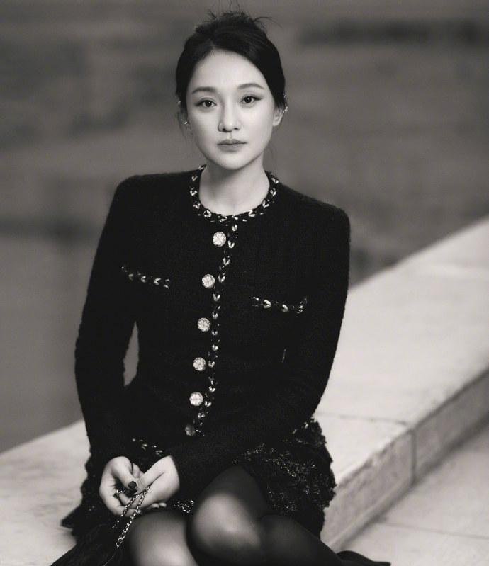 巴黎这一夜:李宇春随性,周迅优雅,冰冰似芭比,各有各的风采!