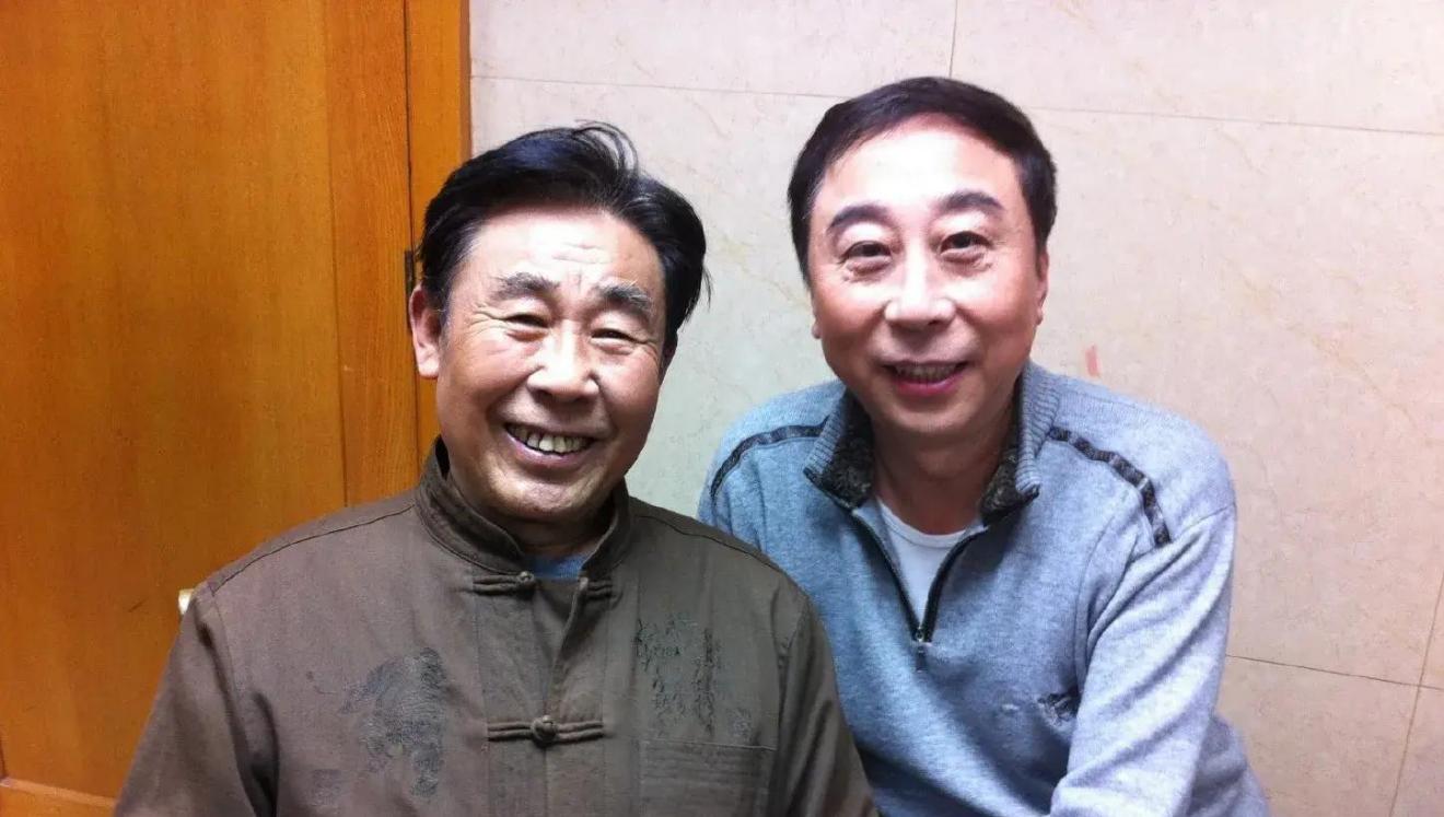 李文启:娶了圈外妻子,婚后生一女,现在生活怎么样了?