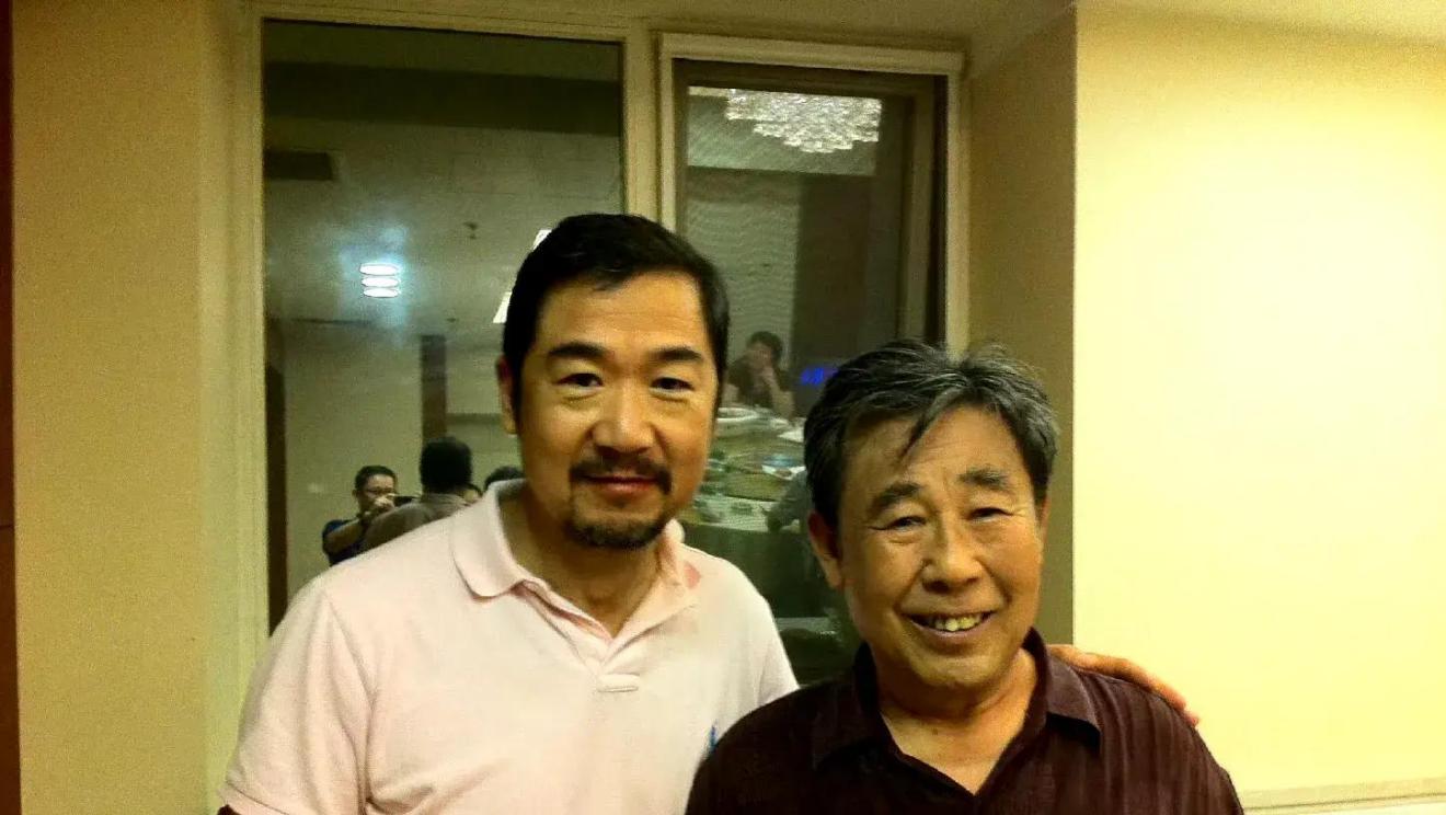 李文启:娶了圈外妻子,婚后生一女,现在生活怎么样了?