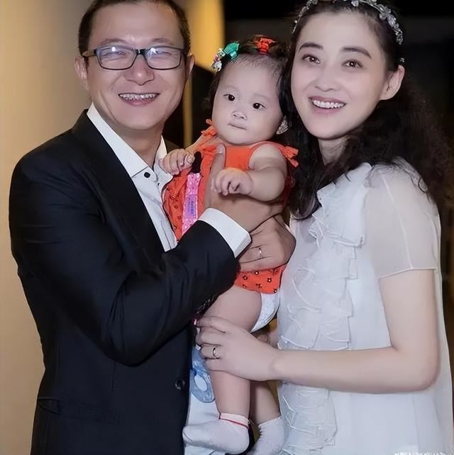 回顾曾剑 娶二婚演员妻子梅婷