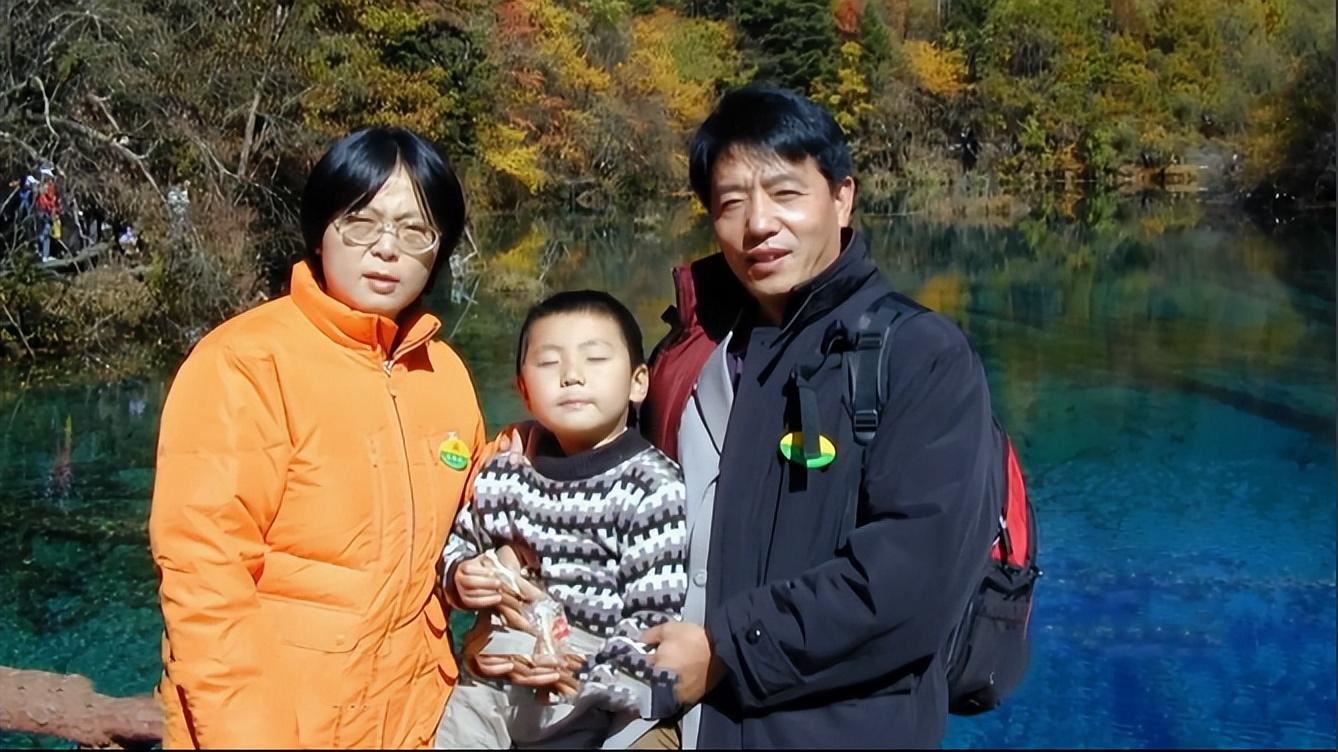 "酒厂技术员"麻一铭:岳父母拒绝仍娶陈薇,如今老婆成人民英雄