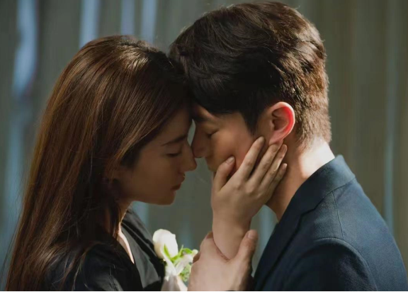 《玫瑰的故事》:初恋庄国栋,灵魂伴侣傅家明,玫瑰更爱谁?