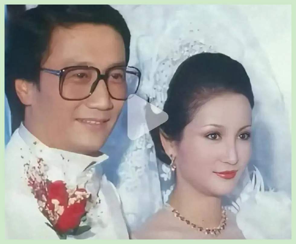 1979年谢贤结婚,一张罕见的老照片,新娘狄波拉颜值高,美艳动人