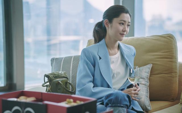 39岁卫诗雅事业爱情双丰收,曾靠借钱度日,如今嫁给医生男友