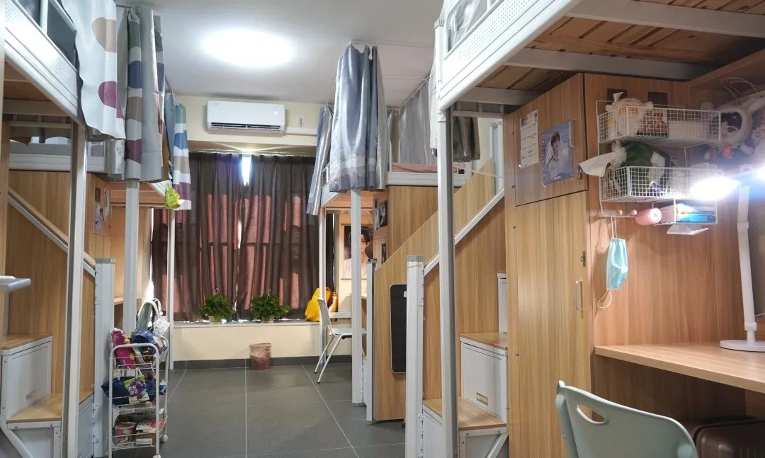 珠海最贵大学北师港浸大uic,值40万学费吗?