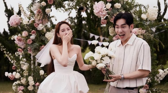 浪漫爆棚!张书豪求婚成功,欧阳娜娜现场送祝福
