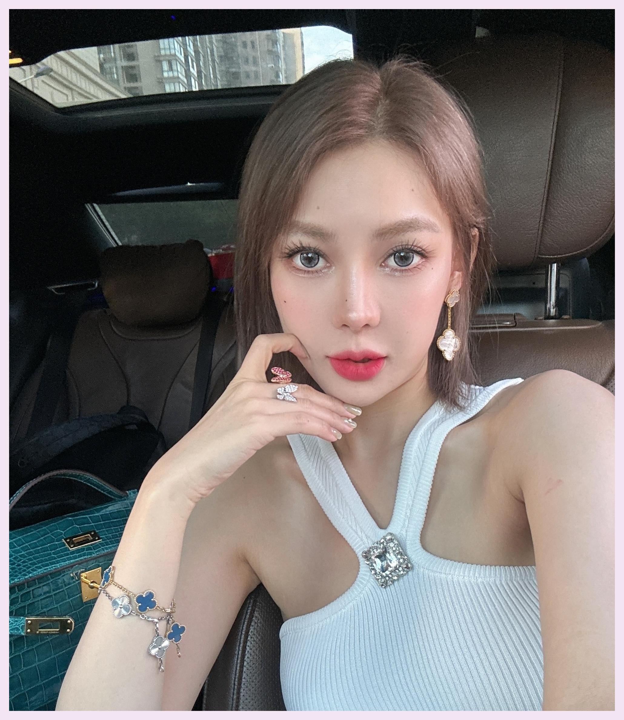 郭美美被骗签霸王合约,赔偿违约金50万,晒美照身材苗条纤细