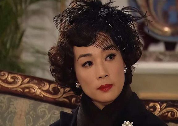 江美仪:百年润发广告女神,从亚视到如今无线,中年生活更丰富