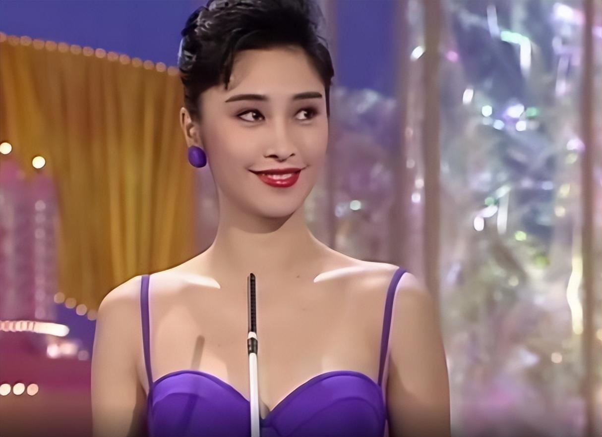 港姐冠军卢淑仪,千杯不醉成员,嫁天王李克勤,美到不让穿泳衣