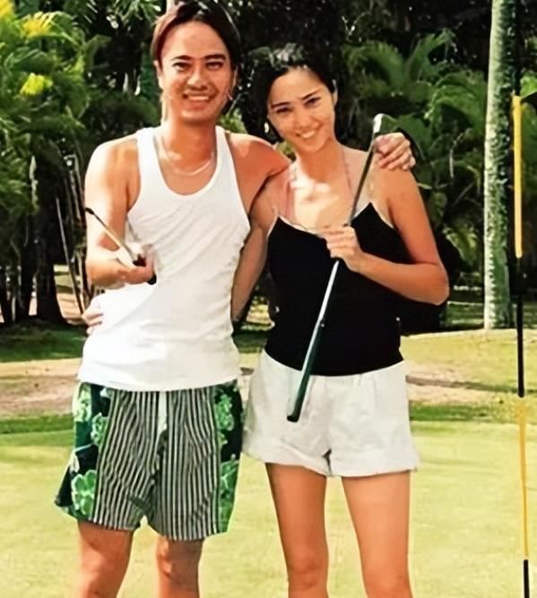 港姐冠军卢淑仪,千杯不醉成员,嫁天王李克勤,美到不让穿泳衣