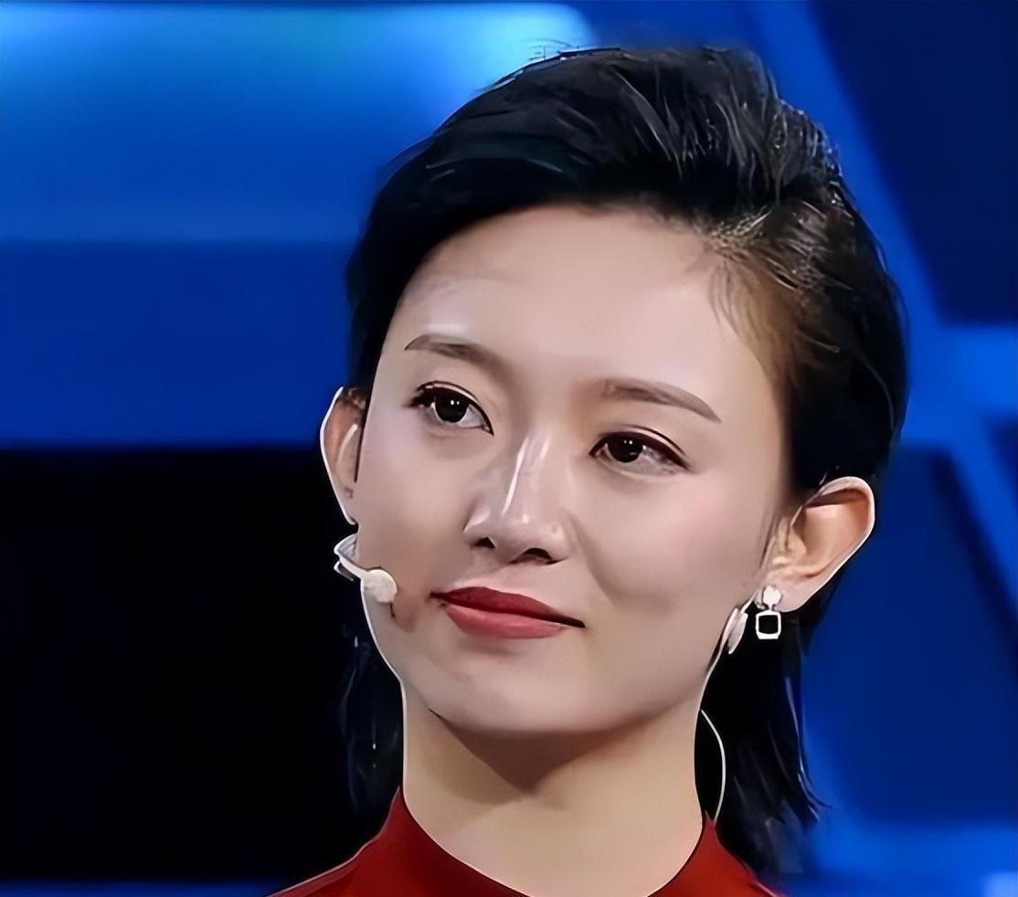 央视门面节目《等着我》停播后,主持人舒冬转岗,李七月消失不见