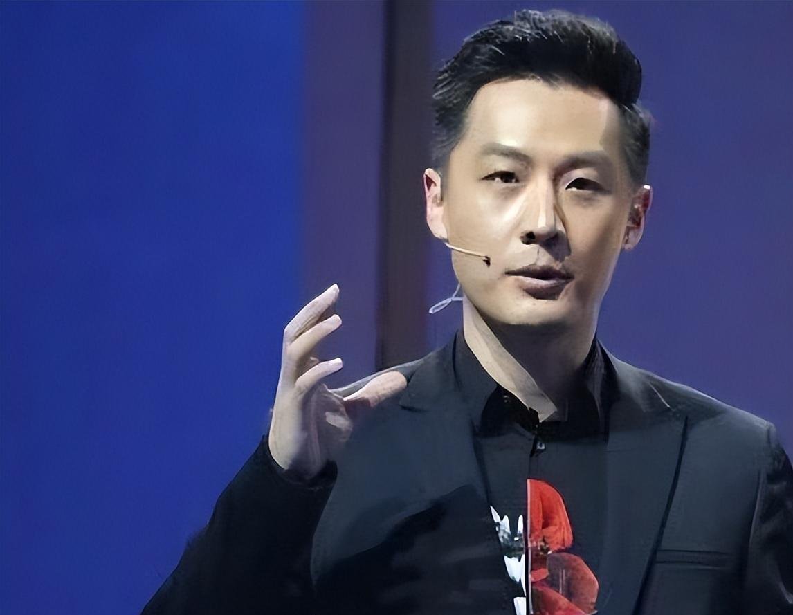 央视门面节目《等着我》停播后,主持人舒冬转岗,李七月消失不见