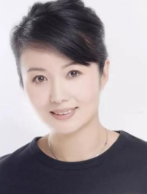 演员赵君现任妻子图片