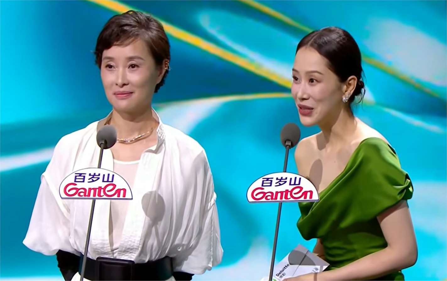 海清与吴越白玉兰同框,一个自然老去一个医美明显,生动演绎差别