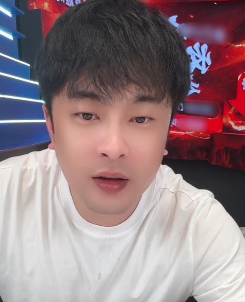 网红辛巴直言感情经历,承认离过婚,离婚原因:前妻出轨好兄弟!