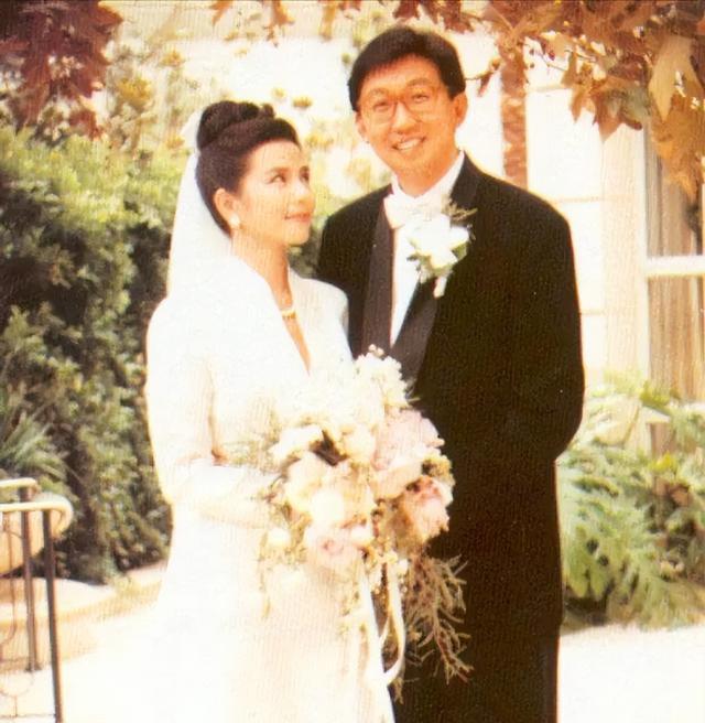 怀念钟楚红:妻子终生守望