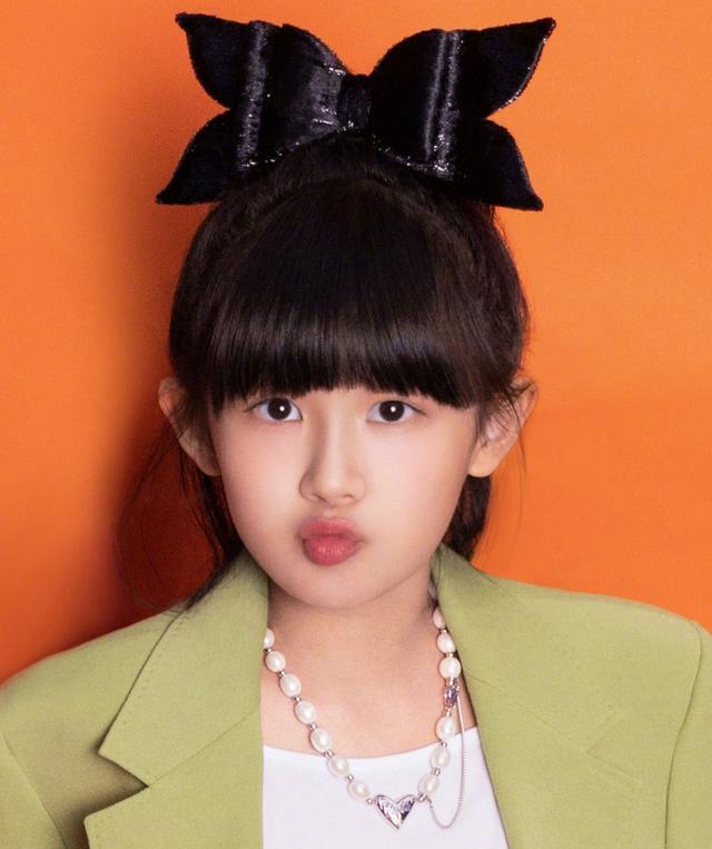 小叶子校园欺凌事件:同学爆料外貌攻击,呼吁陆毅干预