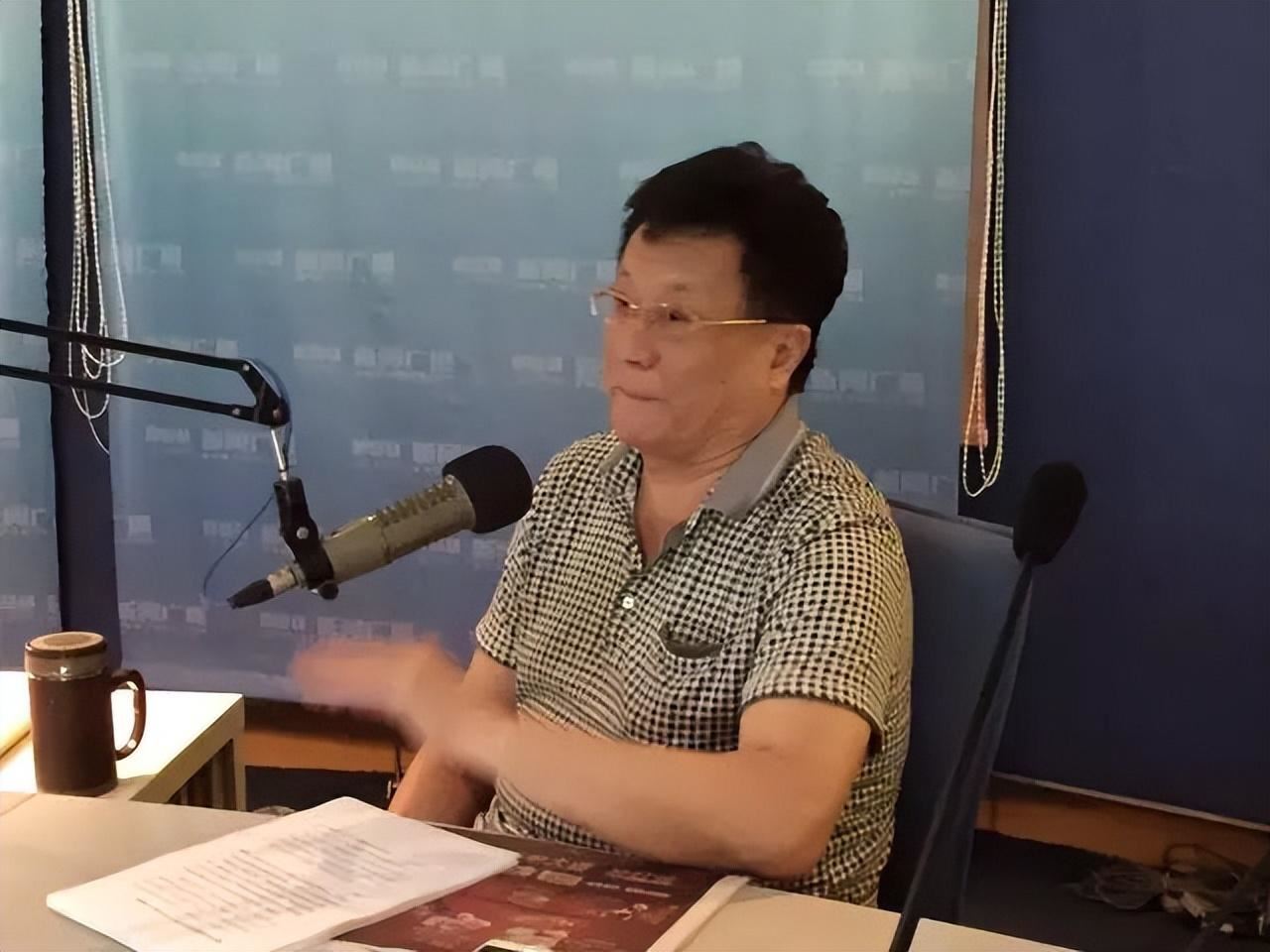 40年前广东最红体育节目主持人,而如今却天各一方