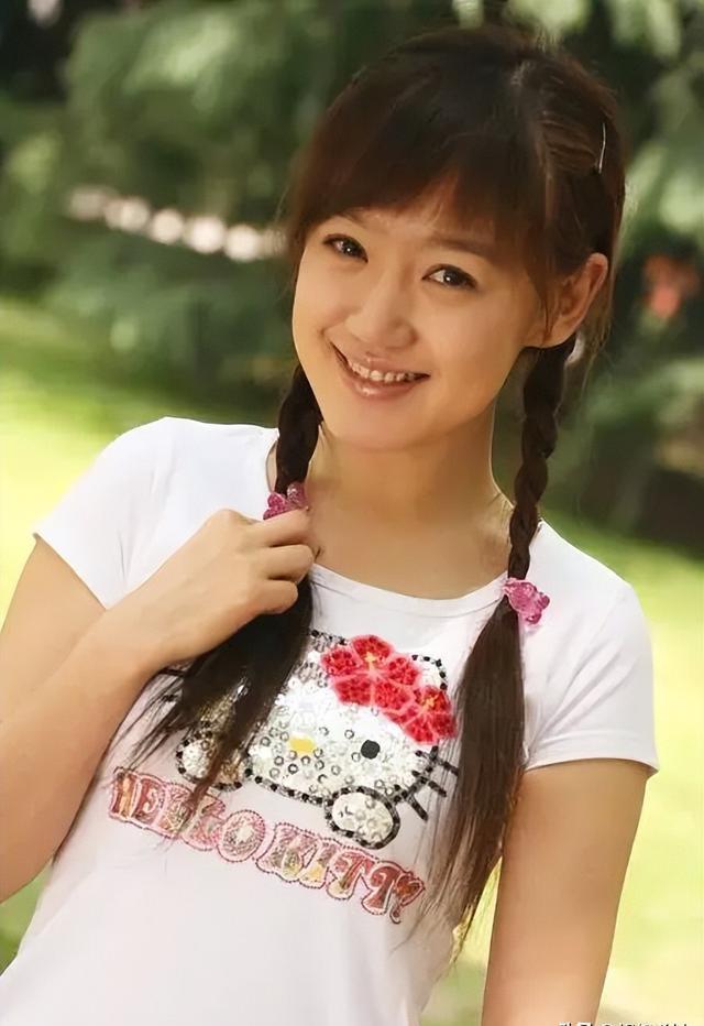 薛佳凝:分手15年后胡歌娶妻生子,她却选择出家,背后心酸无人知