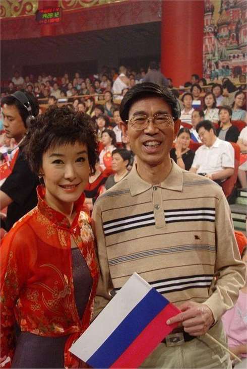 主持人王雪纯:我这辈子最遗憾的事情,就是没给丈夫生下一儿半女