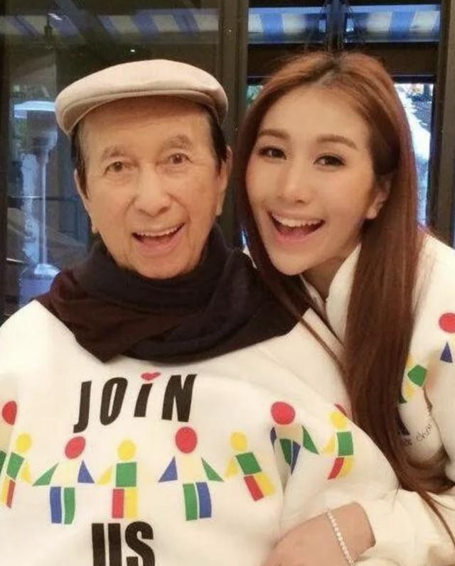 赌王女儿意外怀孕,嫁给东北小伙,家族背景引人注目