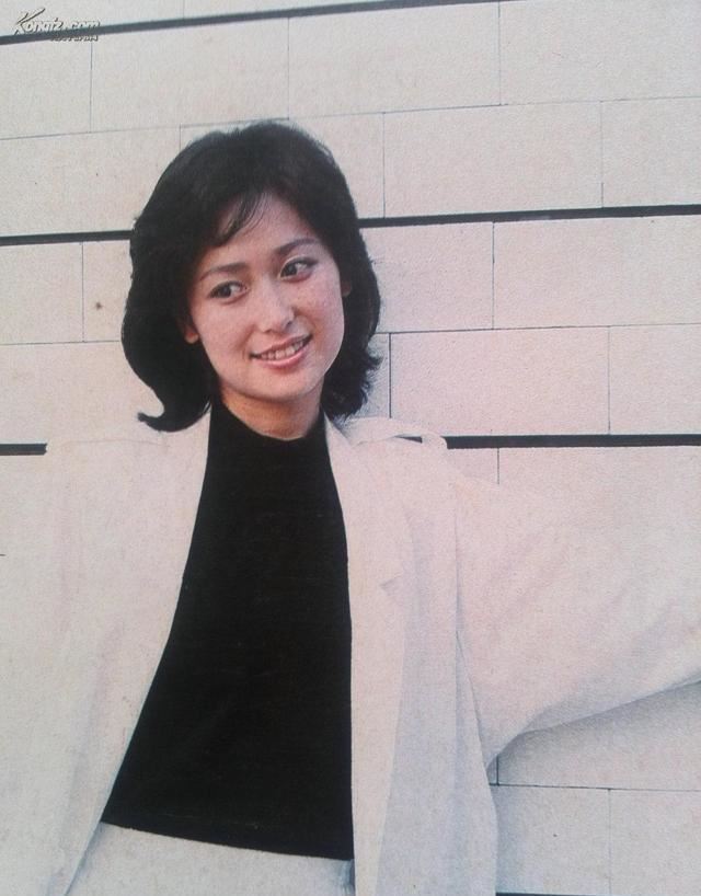 回顾左翎:跟演员丈夫离婚二婚嫁豪门至今无子,被宠成"公主"