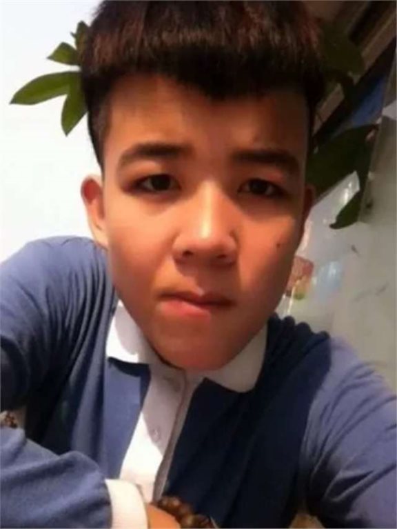 多年以后,再看变形记吴宗宏易虎臣各自的情况:人生差距很明显