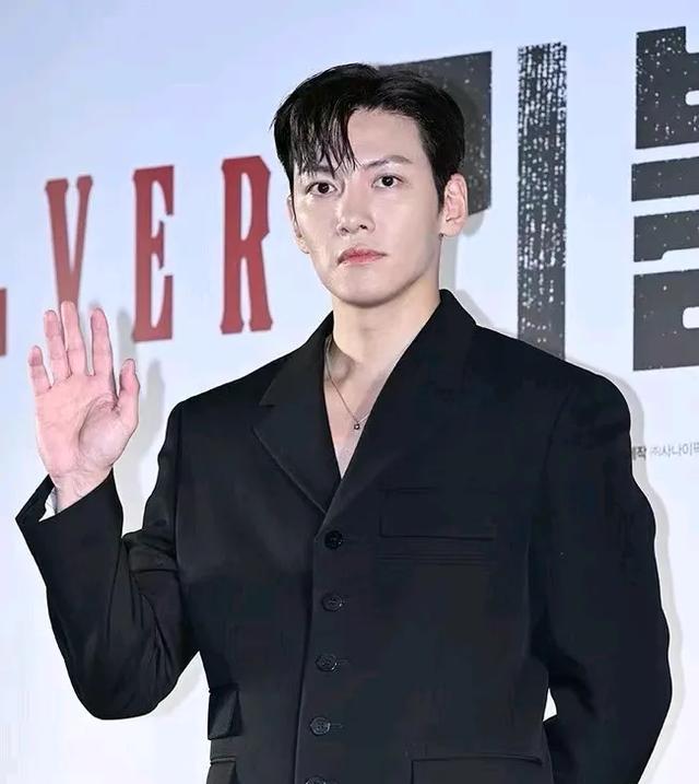 林智妍与全度妍,池昌旭合作新片发布会震撼登场