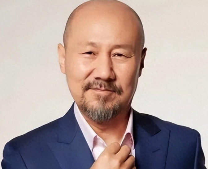 "嗜酒如命",64岁的腾格尔,终于为自己的行为付出了代价