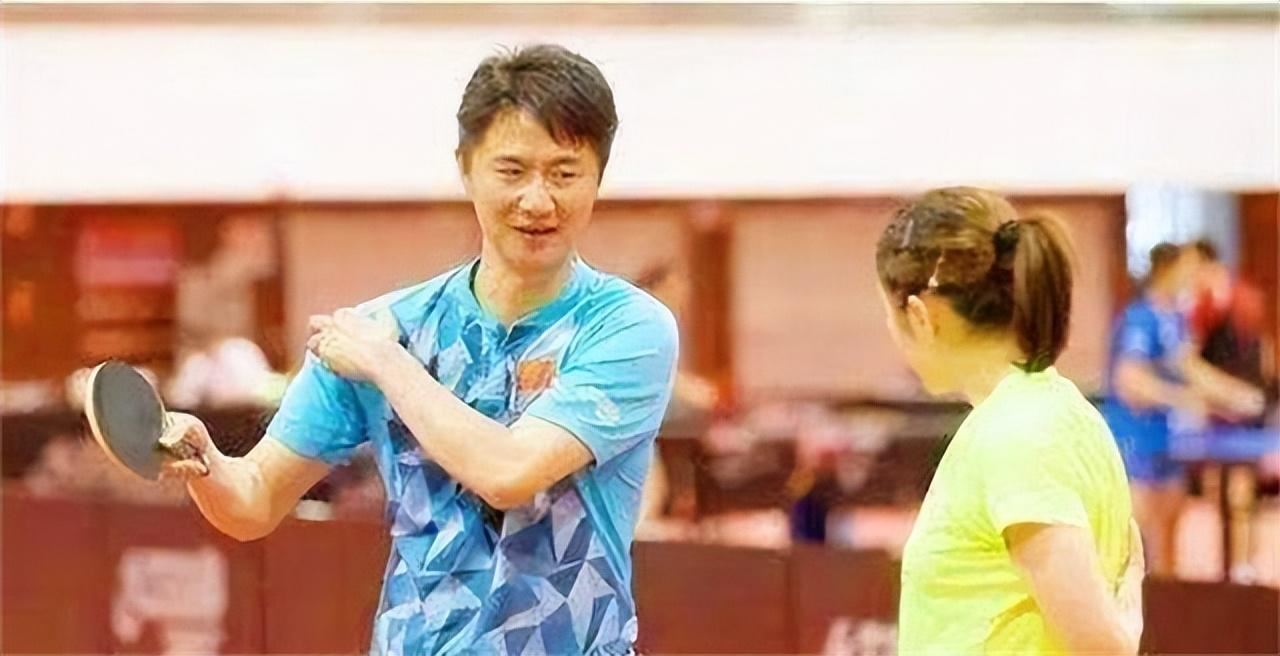国乒教练黄海诚冷落孙颖莎,跟队频率低于十次,执教的能力受质疑