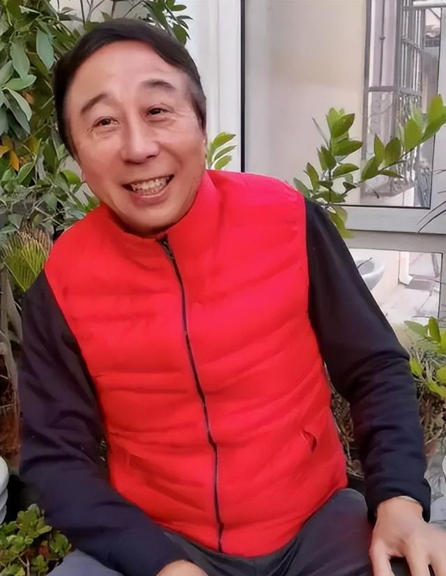 艾慧嫁给冯巩:结婚39年,有幸福欢笑,更有屈辱和泪水