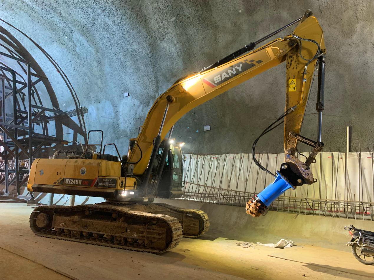 小而强劲,精细施工,纵向铣挖机成为行业发展的关键词