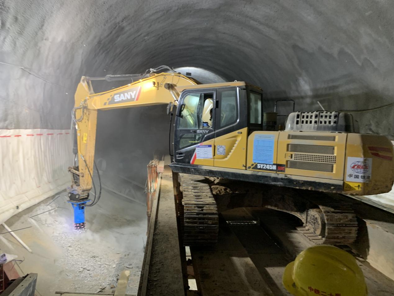 小而强劲,精细施工,纵向铣挖机成为行业发展的关键词