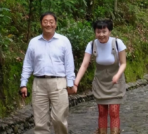 演员安雯要知道丈夫会患癌去世,坚决不会坚持替他还债9年