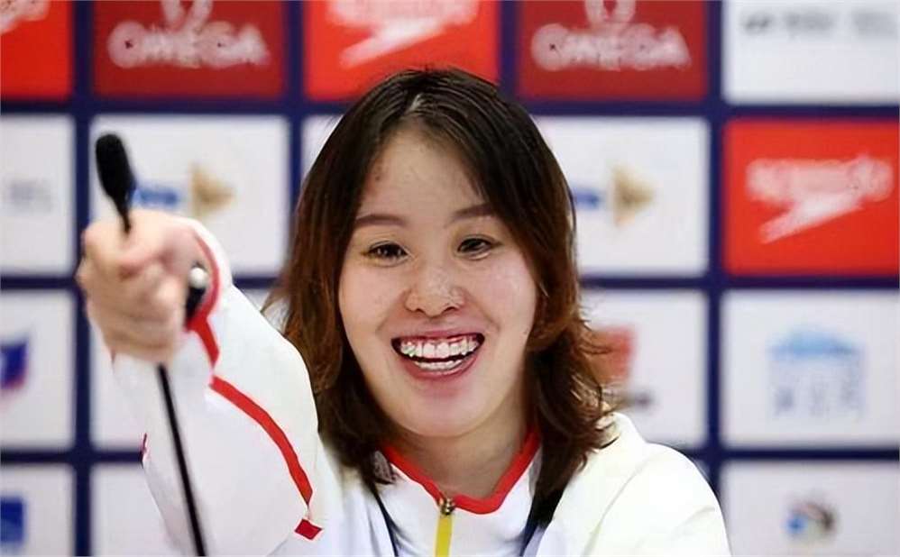 傅园慧5岁时为治哮喘学游泳,15岁进国家队,现被浙大录用遭质疑