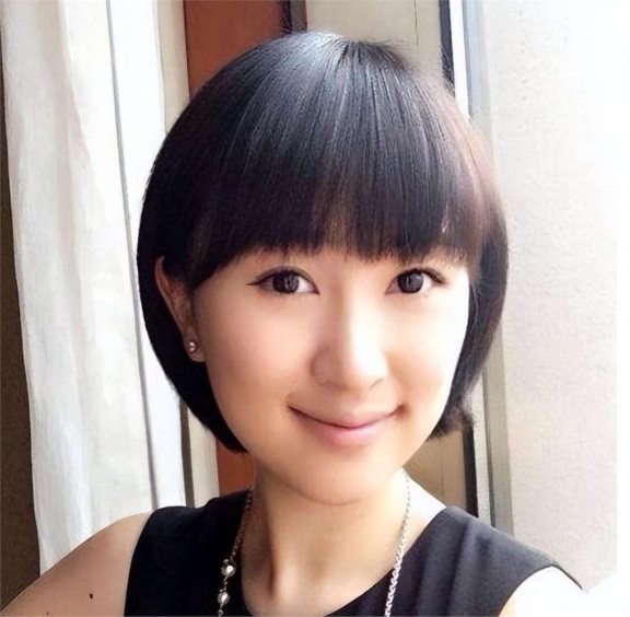 央视女主播欧阳智薇:受牵扯被调查,随后离职消失,现状如何了?