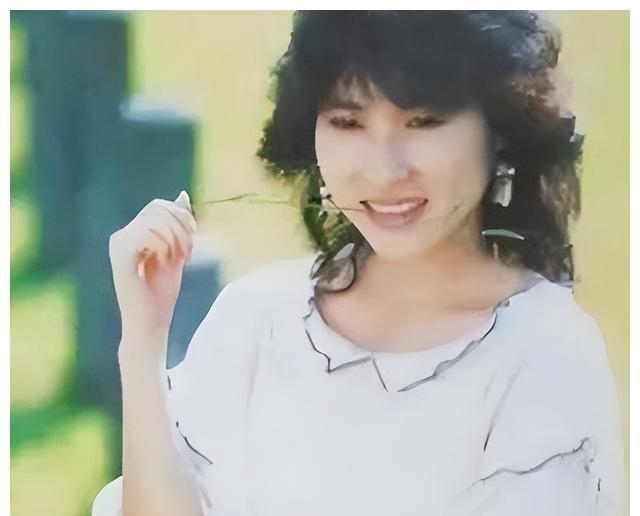 林慧萍的低调感情与她一生中的四个男人,和张菲简直太可惜了