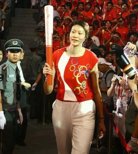 被称为"玻璃美人"的赵蕊蕊:为何已经43岁仍不恋爱,不结婚