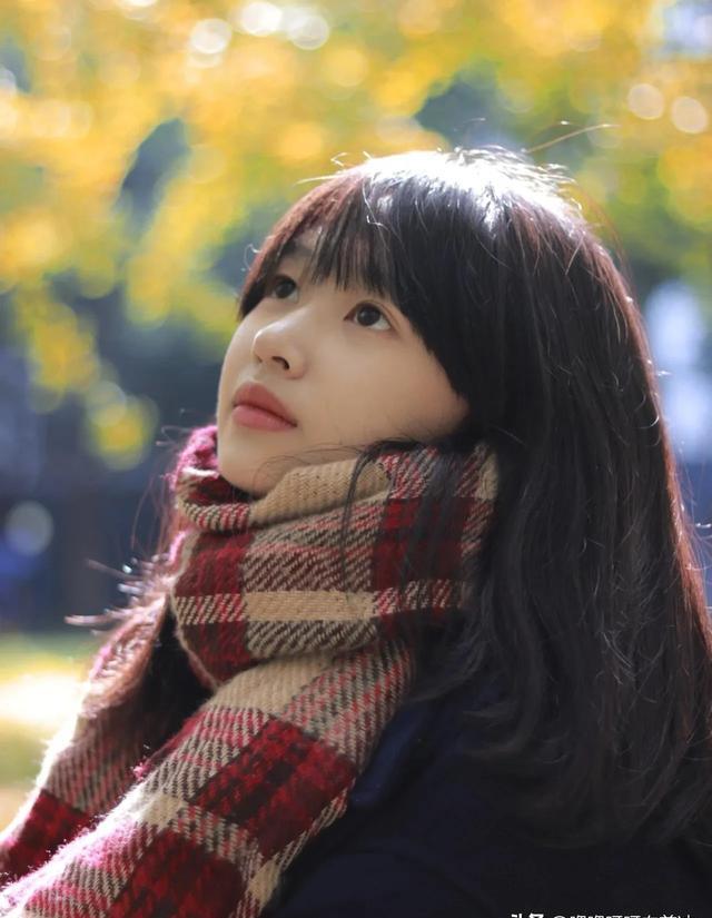 华中科技大学校园美女成为热议焦点,网友纷纷期待一睹其真实风采