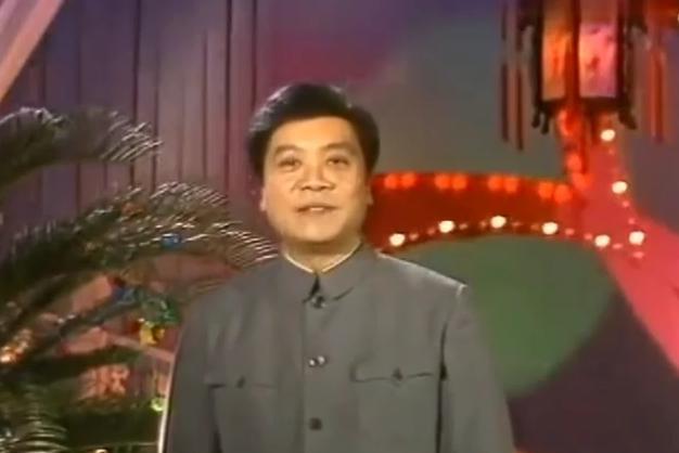 主持界传奇赵忠祥,被誉为中国第一男播音,解说动物世界深入人心