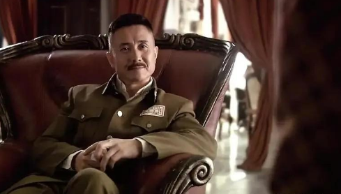 再看《人间正道是沧桑》才懂立华为何放弃心仪的瞿恩,选择董建昌