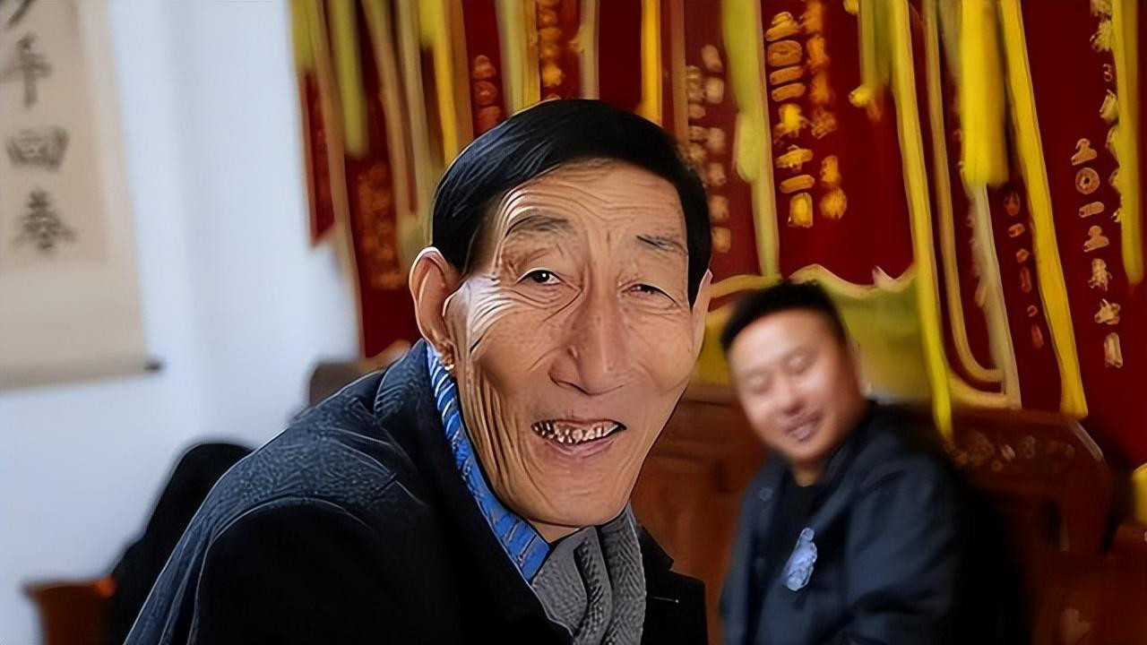 中国第一巨人鲍喜顺:不听医生忠告执意生下一子,儿子现身高如何