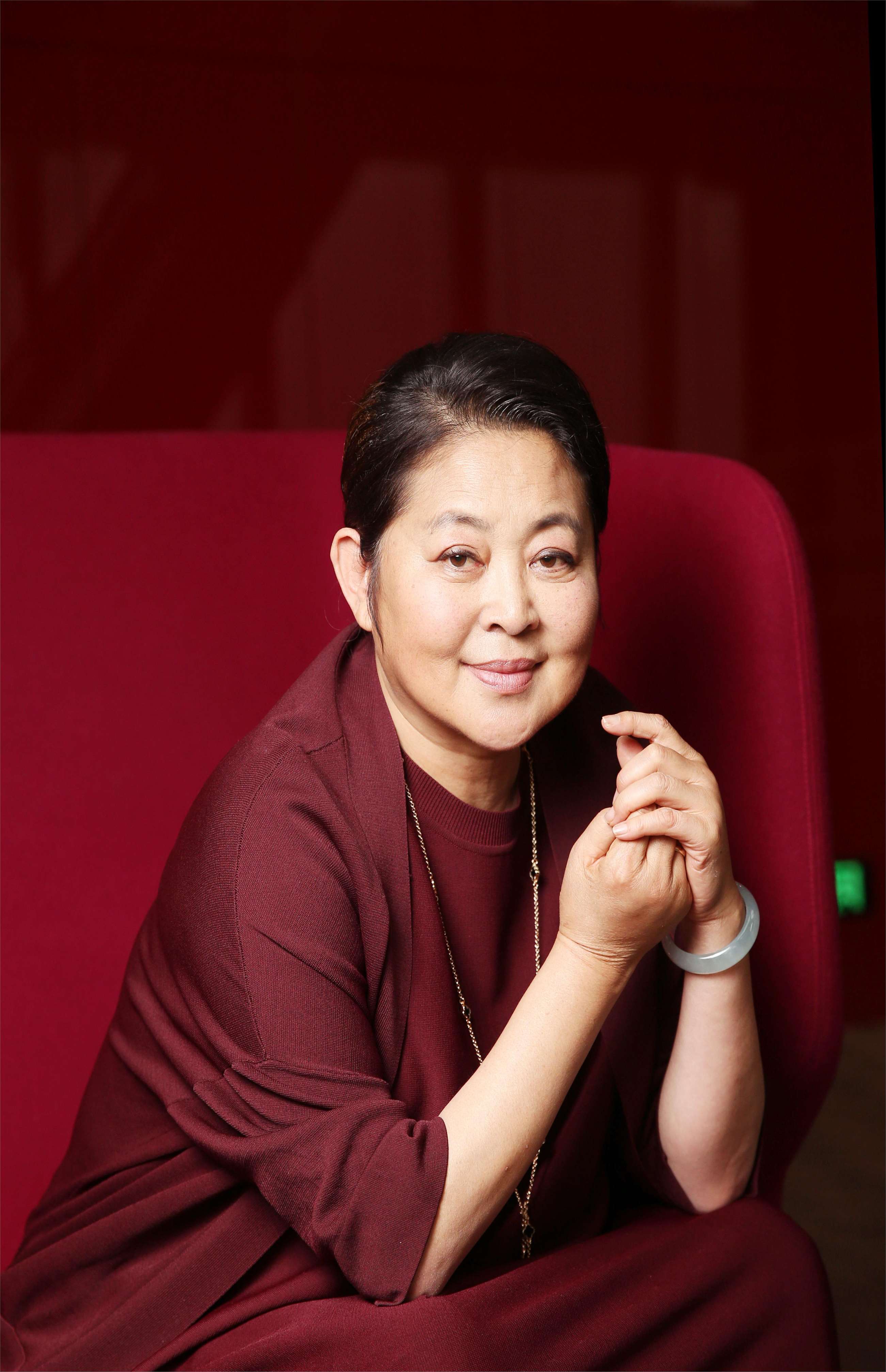 倪萍坎坷情史,一生5个男人,只有郭达和陈凯歌让她刻骨铭心