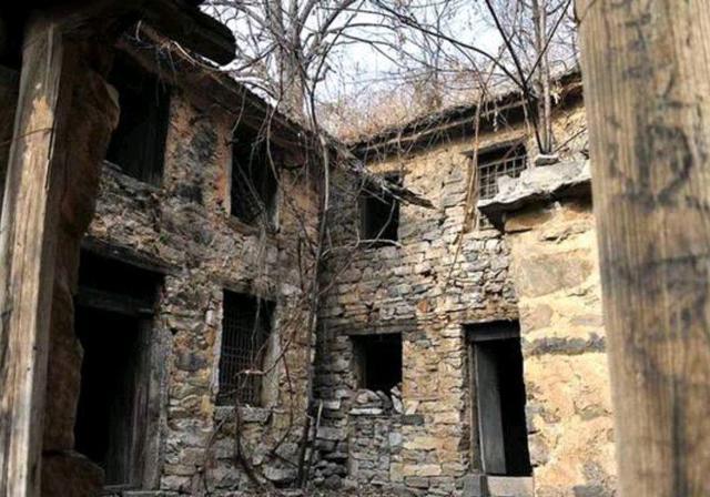 河南有一个被称为"第一鬼村"的村庄,充满离奇事件