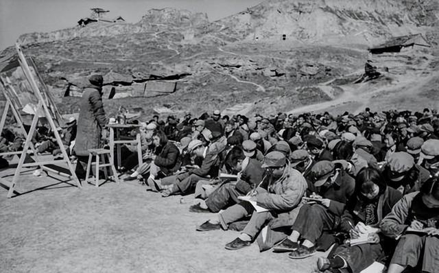 抗战时期延安八路军!30张让人很心酸老照片,看上千百遍也会泪目