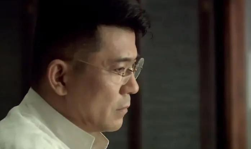 再看《人间正道是沧桑》才懂立华为何放弃心仪的瞿恩,选择董建昌